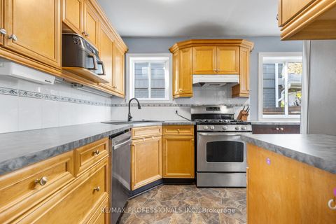 Photo 10 at 19 Mitcham Drive, Alderwood, Toronto