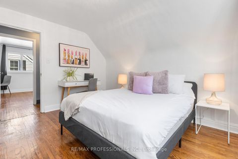 Photo 17 at 19 Mitcham Drive, Alderwood, Toronto