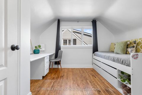 Photo 18 at 19 Mitcham Drive, Alderwood, Toronto