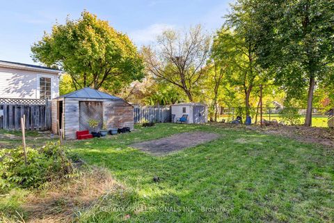 Photo 29 at 19 Mitcham Drive, Alderwood, Toronto