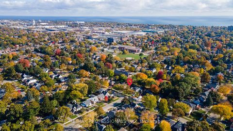 Photo 35 at 19 Mitcham Drive, Alderwood, Toronto