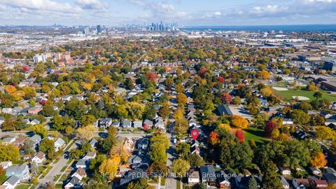 Photo 40 at 19 Mitcham Drive, Alderwood, Toronto