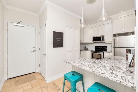 Photo 9 at 401 - 393 King Street W, Waterfront Communities C1, Toronto