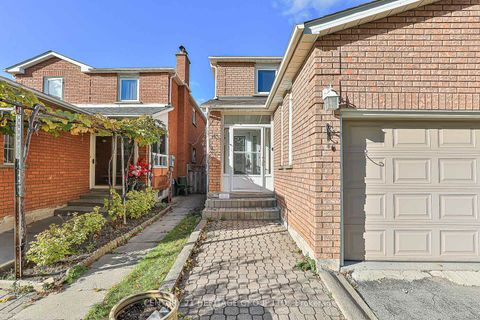Photo 1 at 32 Mountfield Crescent, Brownridge, Vaughan