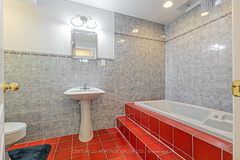 Photo 20 at 32 Mountfield Crescent, Brownridge, Vaughan