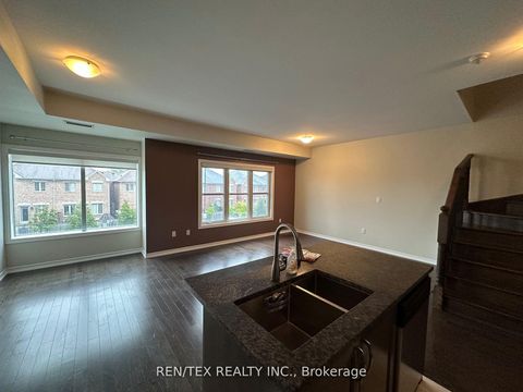 Photo 4 at 208 - 3865 Major Mackenzie Drive, Vellore Village, Vaughan