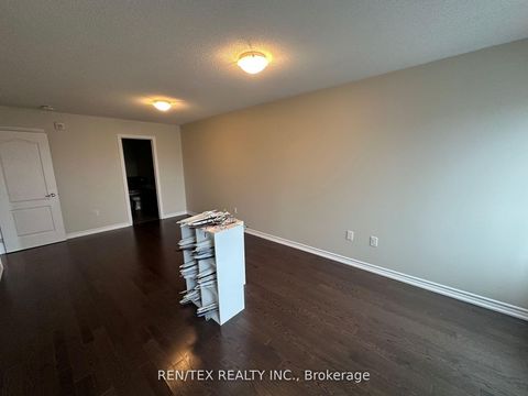 Photo 9 at 208 - 3865 Major Mackenzie Drive, Vellore Village, Vaughan