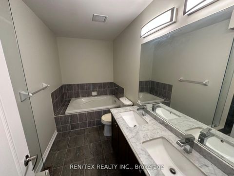 Photo 11 at 208 - 3865 Major Mackenzie Drive, Vellore Village, Vaughan