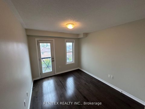 Photo 12 at 208 - 3865 Major Mackenzie Drive, Vellore Village, Vaughan