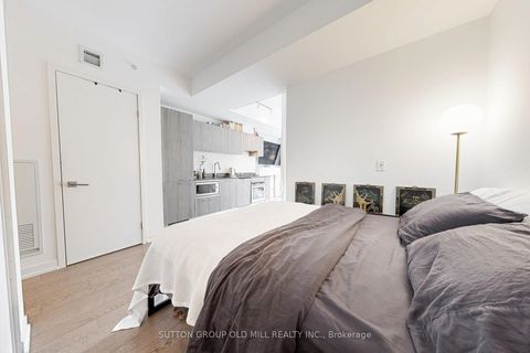 Photo 10 at 201 - 530 Indian Grove, Junction Area, Toronto