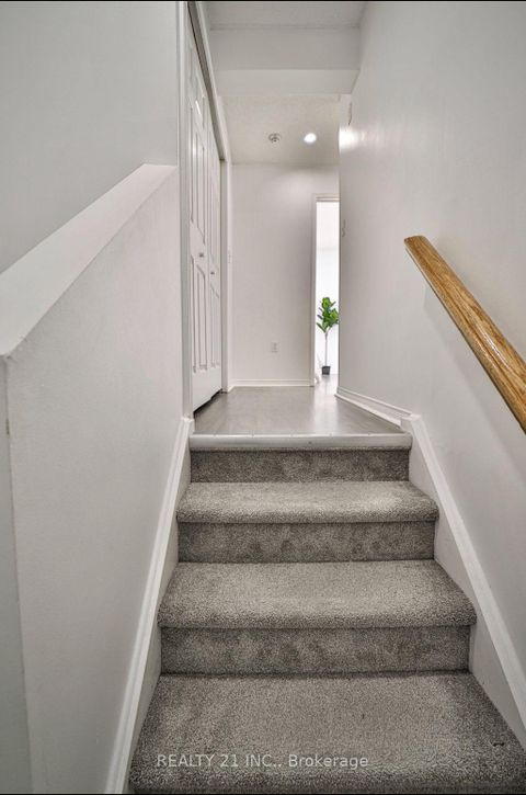 Photo 17 at 1036 - 75 Weldrick Road E, Observatory, Richmond Hill