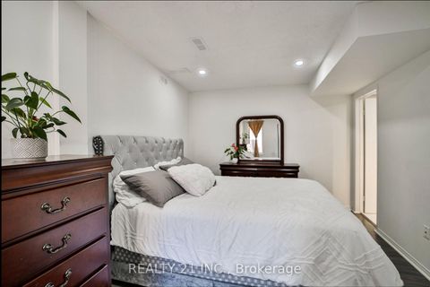 Photo 19 at 1036 - 75 Weldrick Road E, Observatory, Richmond Hill