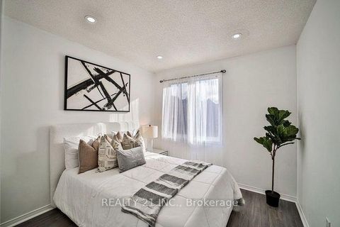 Photo 22 at 1036 - 75 Weldrick Road E, Observatory, Richmond Hill
