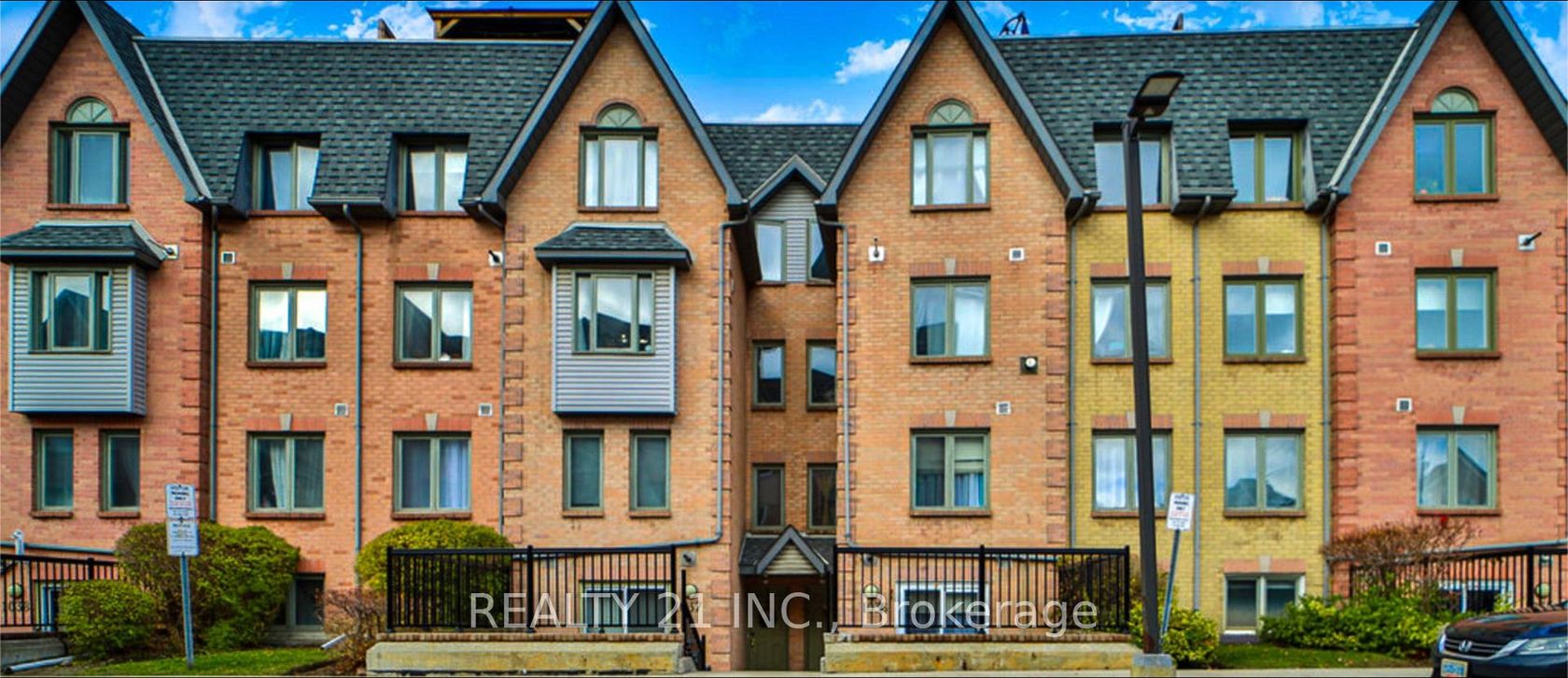 1036 - 75 Weldrick Road E, Observatory, Richmond Hill photo number 2 1036 - 75 Weldrick Road E, Observatory, Richmond Hill photo number 2