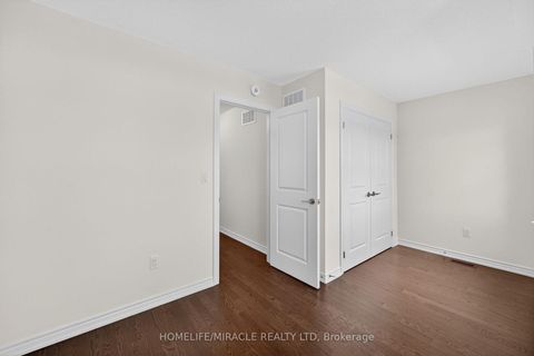 Photo 23 at 11 Phoenix Boulevard, Rural Barrie Southeast, Barrie