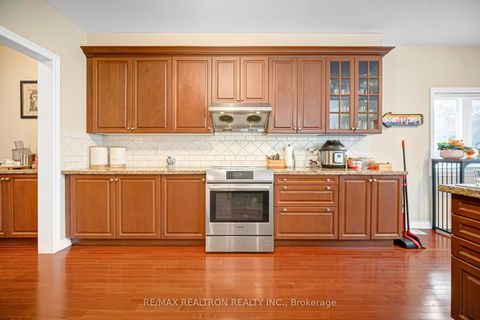 Photo 8 at 71 Glengordon Crescent, Angus Glen, Markham