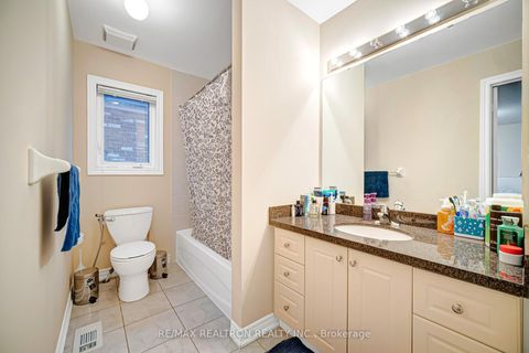 Photo 15 at 71 Glengordon Crescent, Angus Glen, Markham