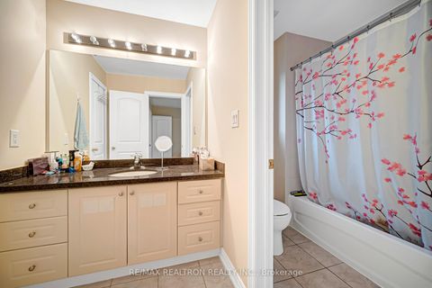 Photo 18 at 71 Glengordon Crescent, Angus Glen, Markham