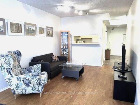 Photo 10 at 216 - 92 King Street E, Yonge Corridor, Toronto