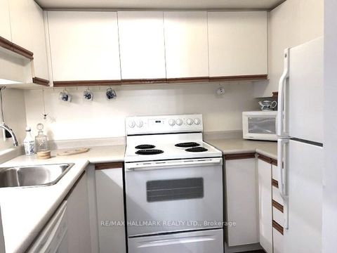 Photo 18 at 216 - 92 King Street E, Yonge Corridor, Toronto