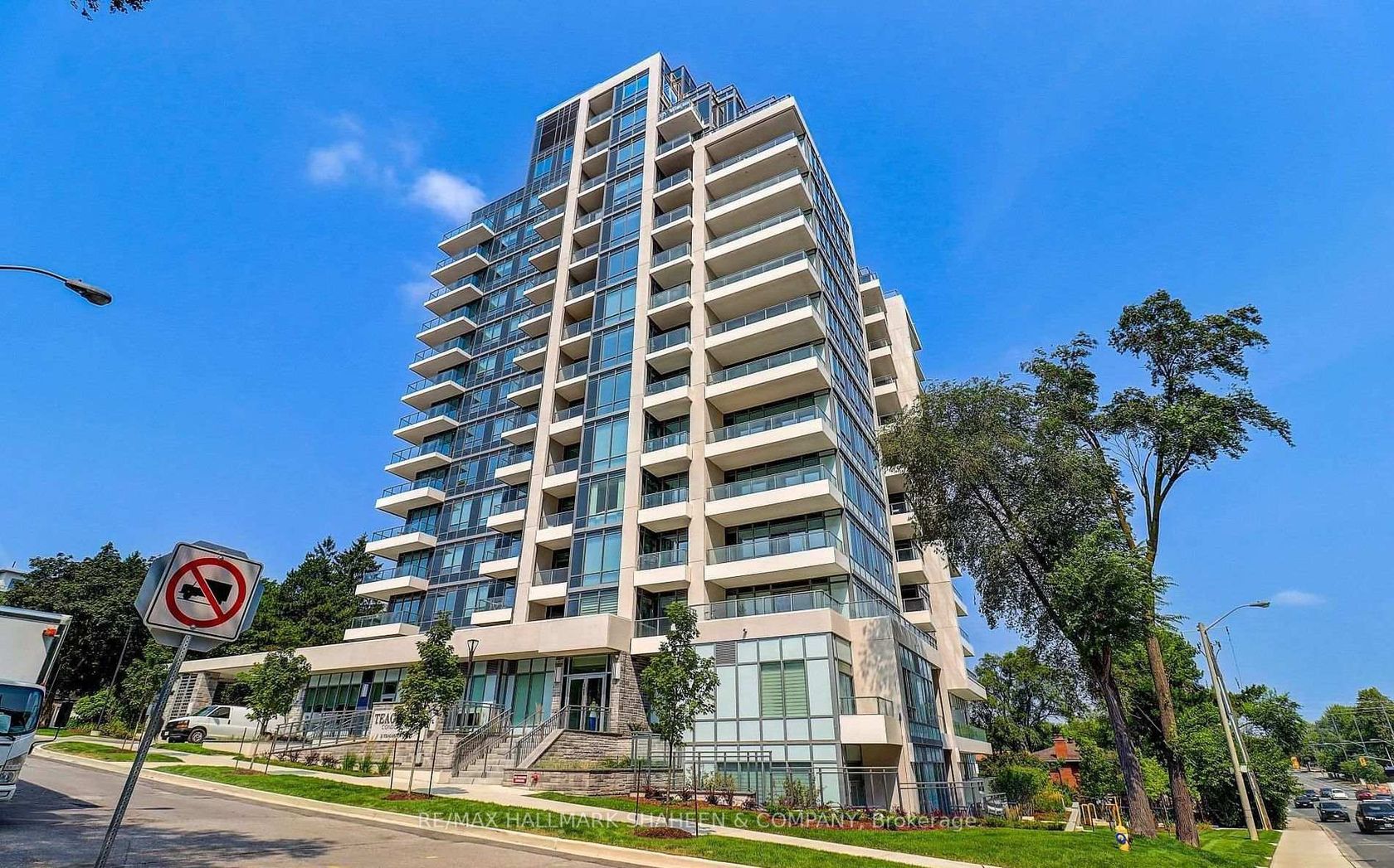 810 - 2 Teagarden Court, Willowdale East, Toronto photo number 2