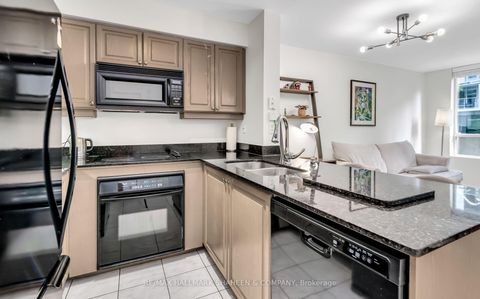 Photo 3 at 207 - 188 Redpath Avenue, Mount Pleasant West, Toronto