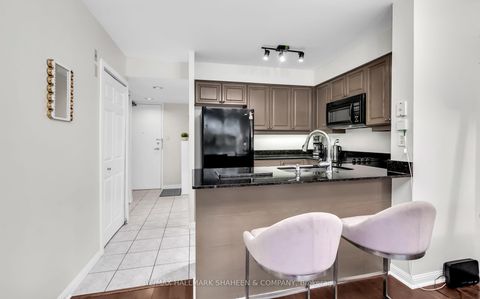 Photo 7 at 207 - 188 Redpath Avenue, Mount Pleasant West, Toronto