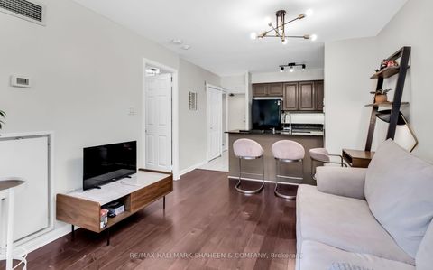 Photo 9 at 207 - 188 Redpath Avenue, Mount Pleasant West, Toronto