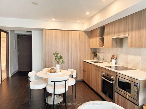 Photo 2 at 1110 - 19 Bathurst Street, Waterfront Communities C1, Toronto