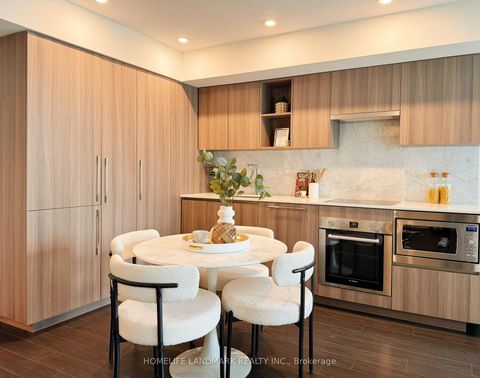 Photo 3 at 1110 - 19 Bathurst Street, Waterfront Communities C1, Toronto