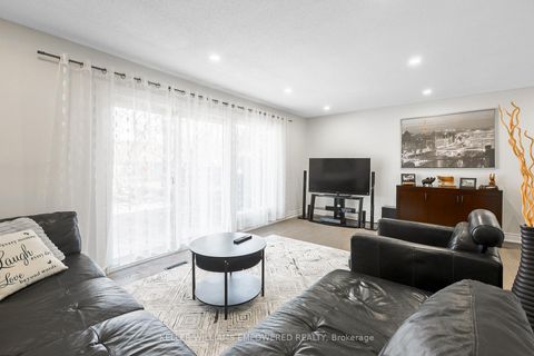 Photo 10 at 199 Hollyberry Trail, Hillcrest Village, Toronto