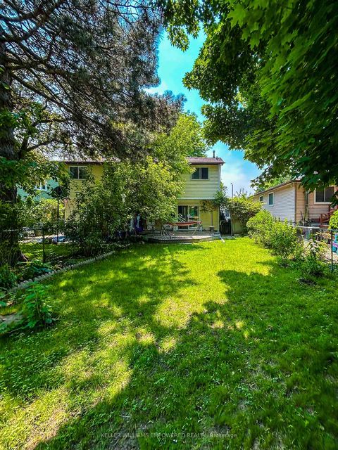 Photo 22 at 199 Hollyberry Trail, Hillcrest Village, Toronto