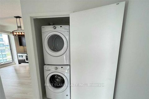 Photo 18 at 303 - 117 McMahon Drive, Bayview Village, Toronto