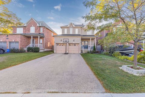 Photo 1 at 31 Connaught Lane, Shore, Barrie