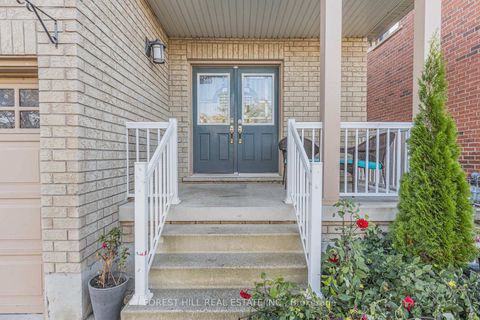 Photo 2 at 31 Connaught Lane, Shore, Barrie