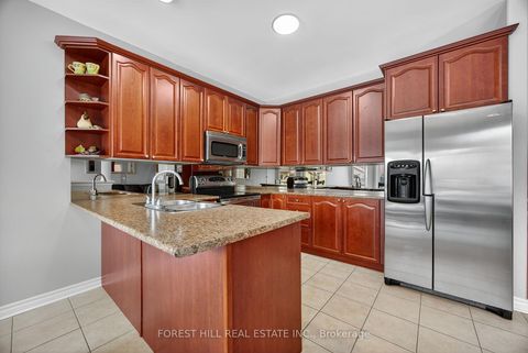 Photo 10 at 31 Connaught Lane, Shore, Barrie