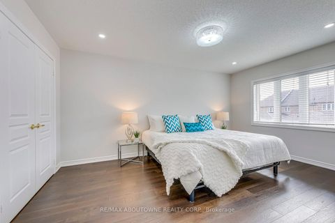 Photo 21 at 3100 Robert Brown Boulevard, GO Glenorchy, Oakville