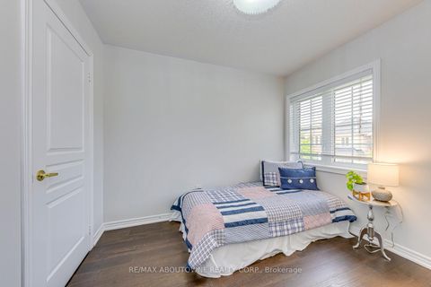 Photo 28 at 3100 Robert Brown Boulevard, GO Glenorchy, Oakville