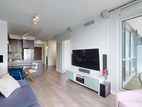 Photo 6 at 427 - 7608 Yonge Street, Yorkhill, Vaughan