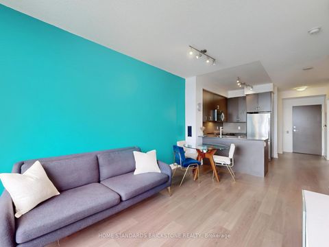 Photo 7 at 427 - 7608 Yonge Street, Yorkhill, Vaughan