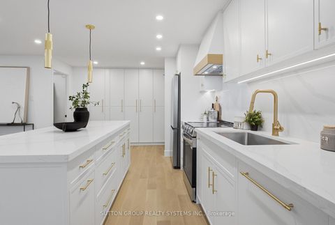 Photo 9 at 904 - 65 Southport Street, Swansea, Toronto