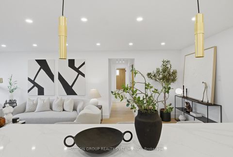 Photo 13 at 904 - 65 Southport Street, Swansea, Toronto