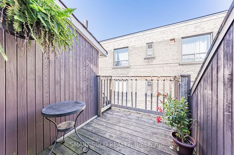 Photo 32 at 889 Avenue Road, Eglinton, Toronto