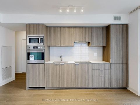 Photo 15 at 1208 - 11 Wellesley Street W, Bay Street Corridor, Toronto