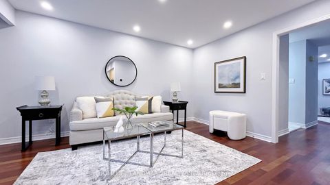 Photo 6 at 40 Belinda Square, Steeles, Toronto