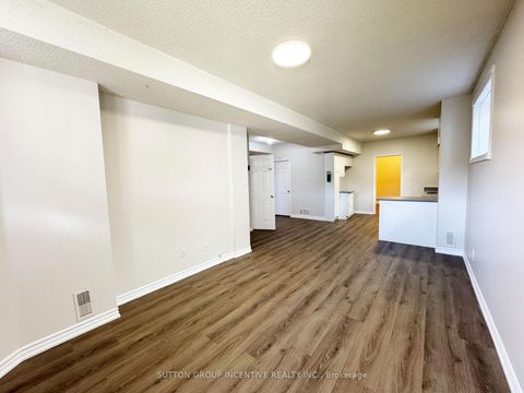 Photo 22 at 18 Forest Dale Drive, Little Lake, Barrie