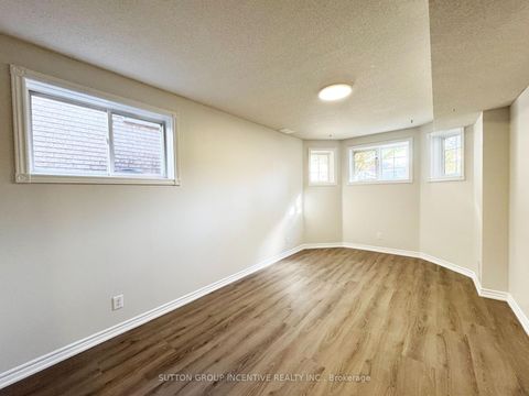 Photo 28 at 18 Forest Dale Drive, Little Lake, Barrie