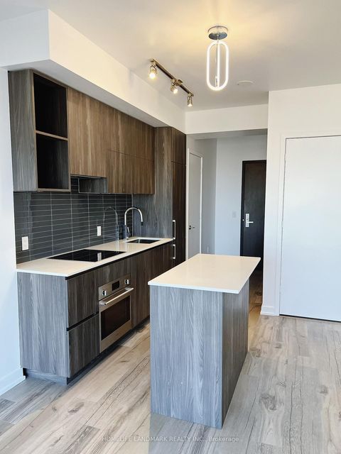 Photo 7 at 4710 - 1 Yorkville Avenue, Annex, Toronto