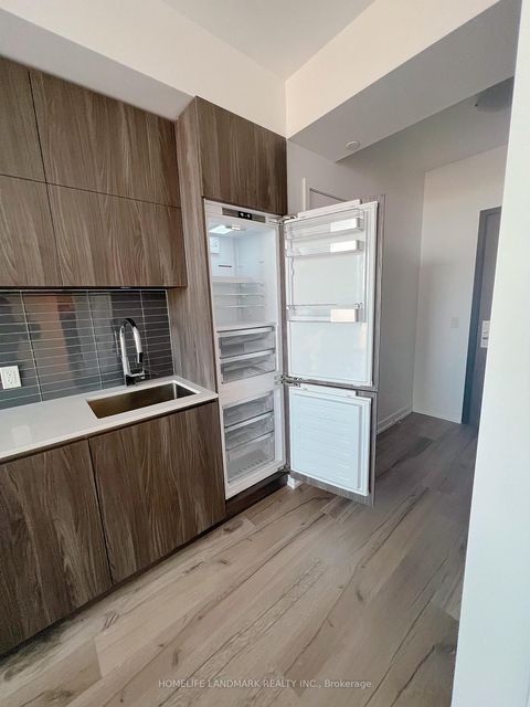 Photo 12 at 4710 - 1 Yorkville Avenue, Annex, Toronto