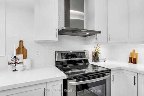 Photo 17 at 2259 Meadowland Drive N, RO River Oaks, Oakville